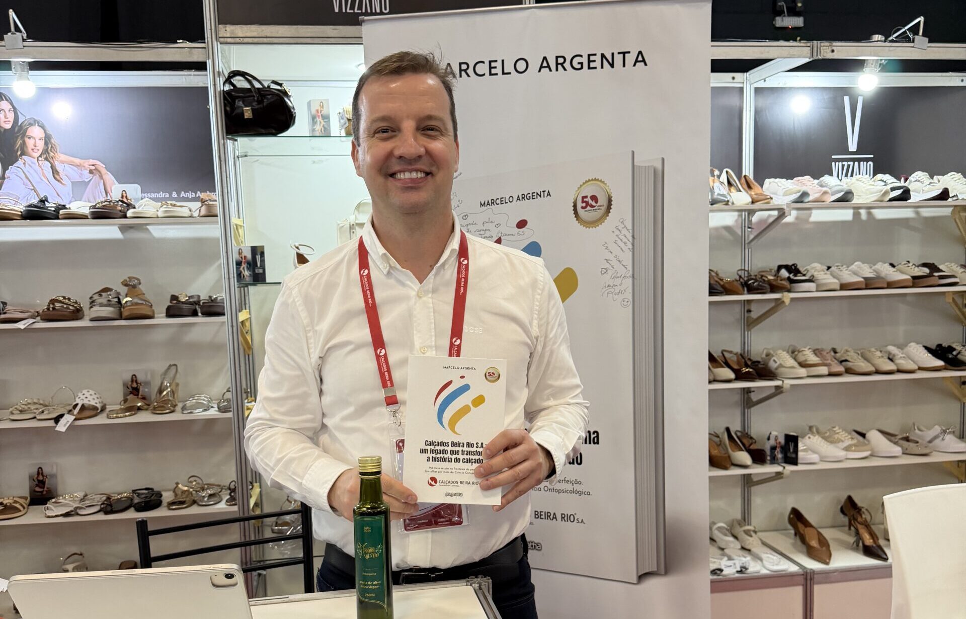 Livro revela os bastidores dos 50 anos da Calçados Beira Rio e mostra como o investimento em pessoas transformou a empresa em referência mundial