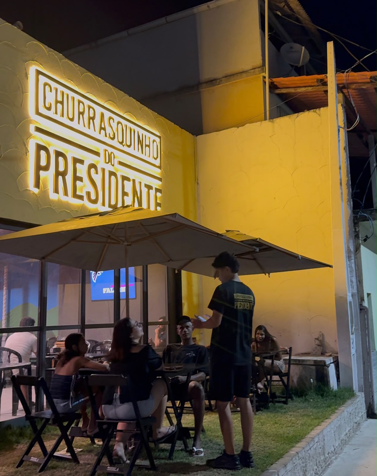 ZITTA ON: Churrasquinho do Presidente é opção para curtir com a família na Praia do Morro