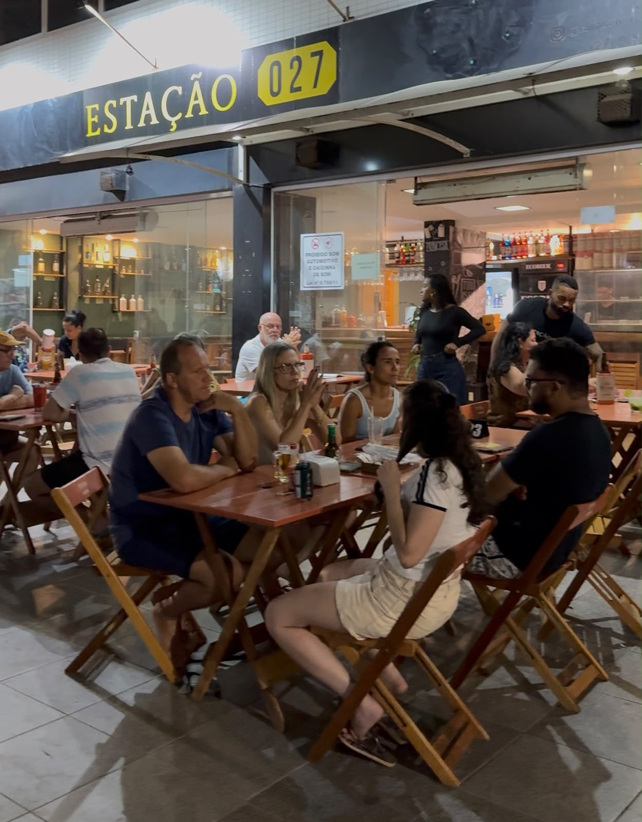 ZITTA ON: Estação 027 é opção para almoçar ou aproveitar bons drinks perto da Praia do Morro