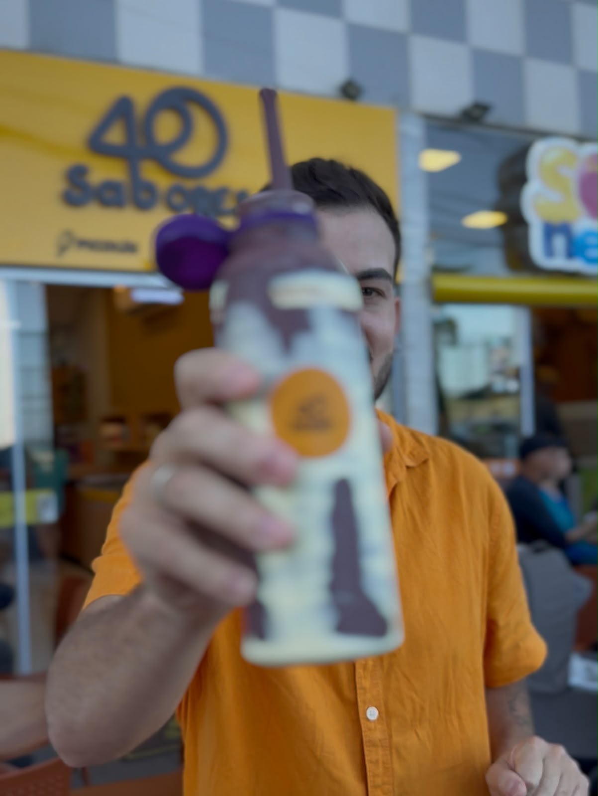 ZITTA ON: Sorveteria 40 Sabores aposta em variedade e opções sem açúcar na Praia do Morro